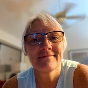 Meet your Posher, Debra